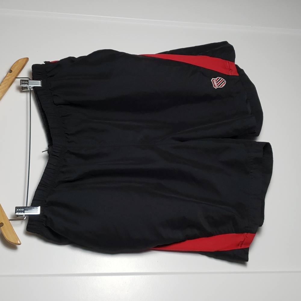 K-Swiss X-Large Black Red Men’s Athletic Shorts EUC